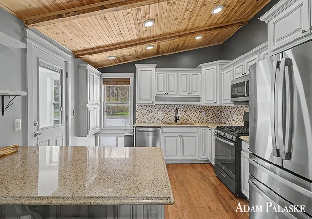 4th image of 1775 Edwin Dr, Wayland, MI 49348 | MLS# 65026039319