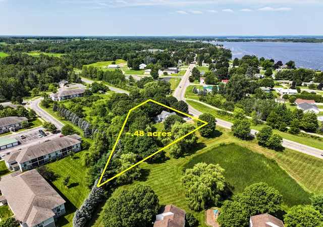 2nd image of 745 Sunnyside Dr, Cadillac, MI 49601 | MLS# 67026039322