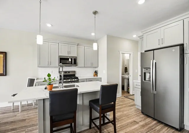 4th image of 3383 Kings River St Sw, Kent, MI 49418