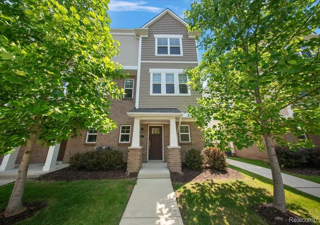 Photo 1 of Condo for sale at 2500 Normandy Rd, Royal Oak, MI 48073 | MLS# 20261059300 | Listing updated on 2026-08-05