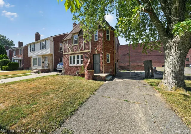 Photo 2 of Single family home for sale at 6420 London St, Detroit, MI 48221 | MLS# 20261059301 | Listing updated on 2026-09-12