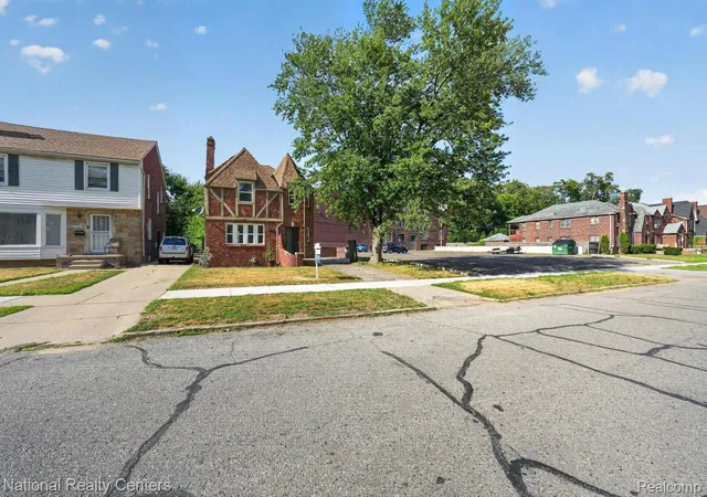 Photo 28 of Single family home for sale at 6420 London St, Detroit, MI 48221 | MLS# 20261059301 | Listing updated on 2026-09-29