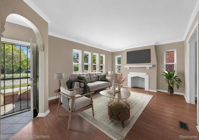 Photo 3 of Single family home for sale at 6420 London St, Detroit, MI 48221 | MLS# 20261059301 | Listing updated on 2026-09-12