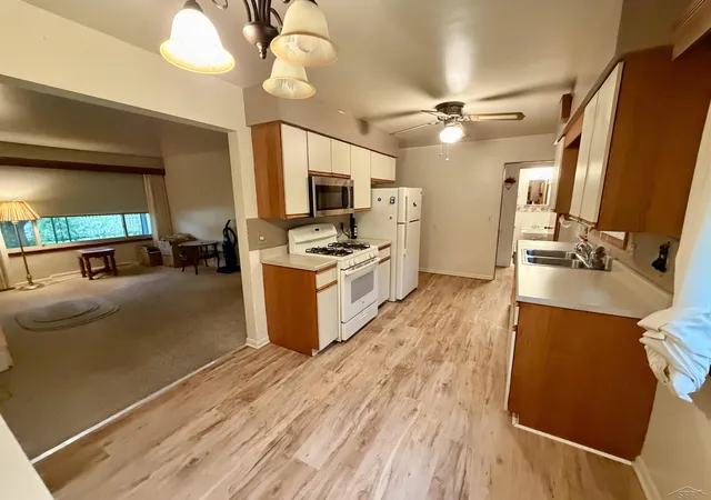 Photo 2 of Single family home for sale at 1871 Joy Rd, Saginaw, MI 48601 | MLS# 61050216644 | Listing updated on 2026-09-16