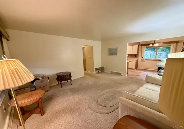 Photo 4 of Single family home for sale at 1871 Joy Rd, Saginaw, MI 48601 | MLS# 61050216644 | Listing updated on 2026-09-16