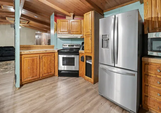 5th image of 14372 Deaner Rd, Howard City, MI 49329 | MLS# 65026039335