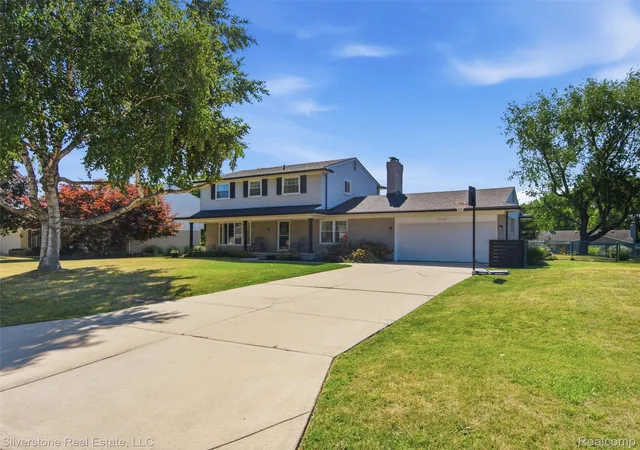 5th image of 2135 Wayward Dr, Rochester Hills, MI 48309 | MLS# 20261059304