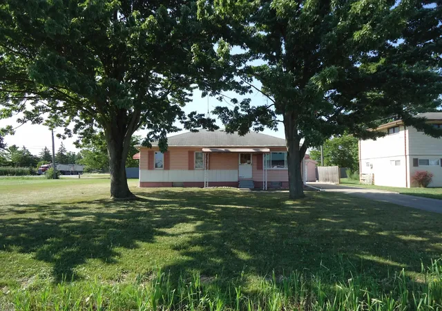Photo 2 of Single family home for sale at 2075 S Plank Rd, Cottrellville, MI 48039 | MLS# 58050216646 | Listing updated on 2026-09-02