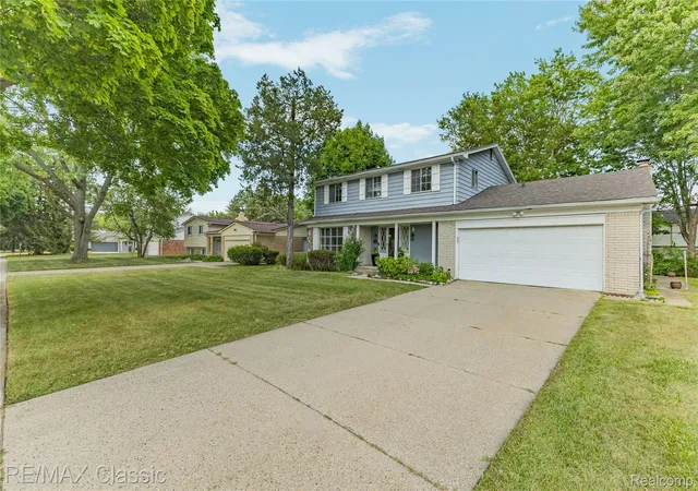 3rd image of 27036 Arlington Dr, Southfield, MI 48076 | MLS# 20261059314