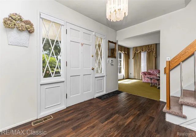 5th image of 27036 Arlington Dr, Southfield, MI 48076 | MLS# 20261059314