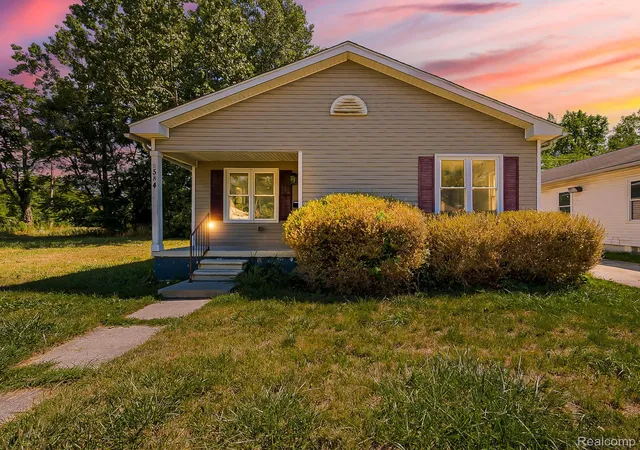 Photo 1 of Single family home for sale at 584 Tennessee St, Detroit, MI 48215 | MLS# 20261059321 | Listing updated on 2026-08-07