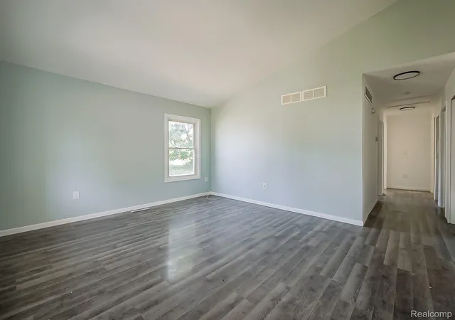 Photo 3 of Single family home for sale at 584 Tennessee St, Detroit, MI 48215 | MLS# 20261059321 | Listing updated on 2026-08-07