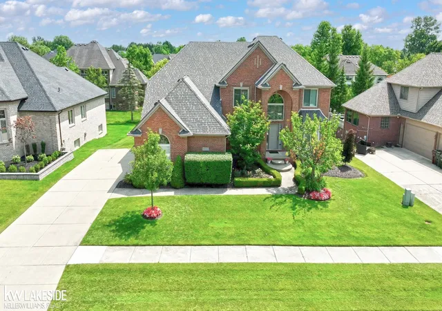 Photo 3 of Single family home for sale at 55582 Caesars Dr, Shelby Charter Township Macomb, MI 48315 | MLS# 58050216654 | Listing updated on 2026-09-09