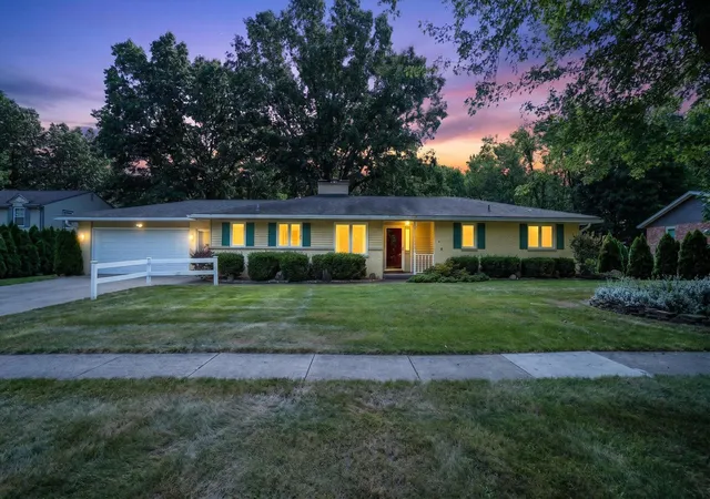 2nd image of 8047 Oak Hill Dr, Kalamazoo, MI 49009 | MLS# 66026039356