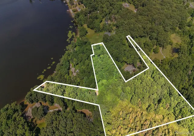 Photo 2 of Land for sale at 0 E Coon Lake Trl, Howell, MI 48843 | MLS# 20261059346 | Listing updated on 2026-08-28