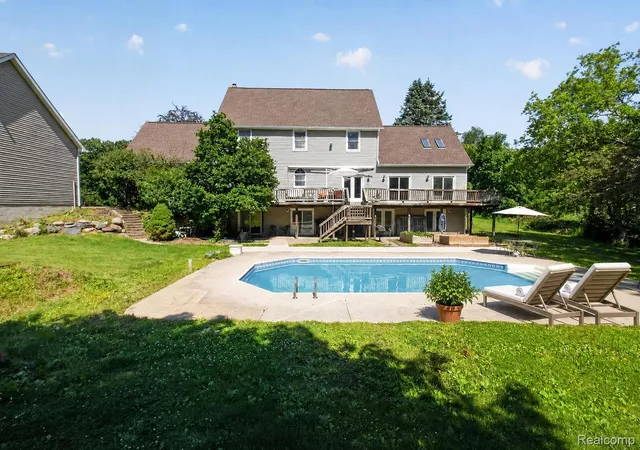 Photo 2 of Single family home for sale at 8114 Chilson Rd, Pinckney, MI 48169 | MLS# 20261059350 | Listing updated on 2026-08-21
