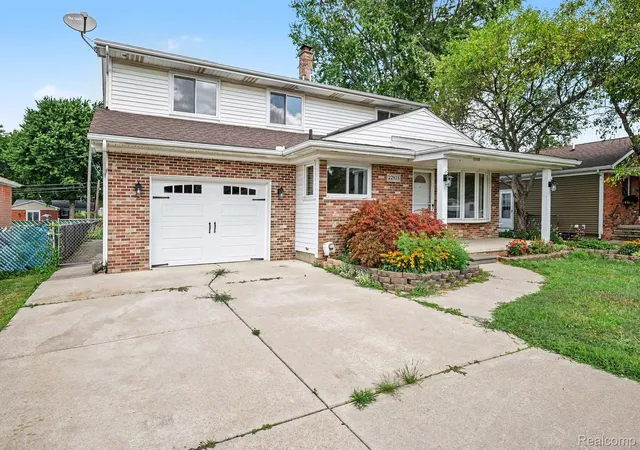 2nd image of 22935 Allor St, Saint Clair Shores, MI 48082 | MLS# 20261059355