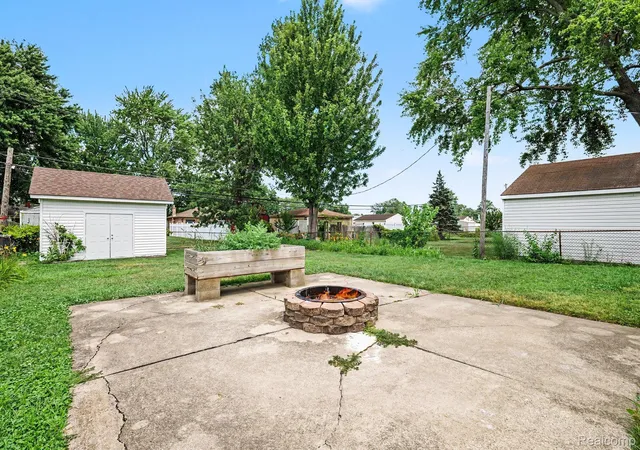 27th image of 22935 Allor St, Saint Clair Shores, MI 48082 | MLS# 20261059355