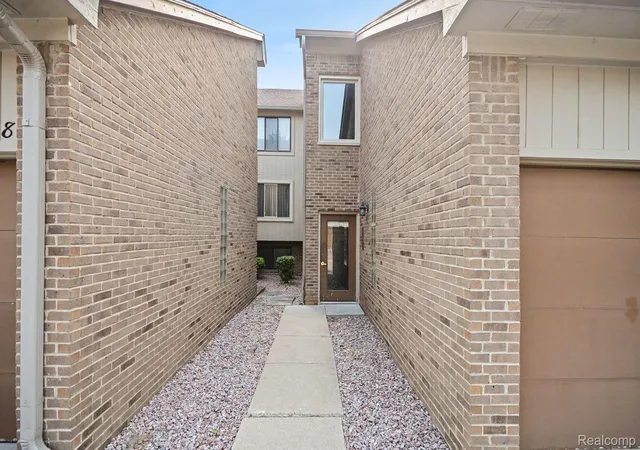 Photo 3 of Condo for sale at 42366 Lochmoor St, Clinton Township, MI 48038 | MLS# 20261059382 | Listing updated on 2026-08-15