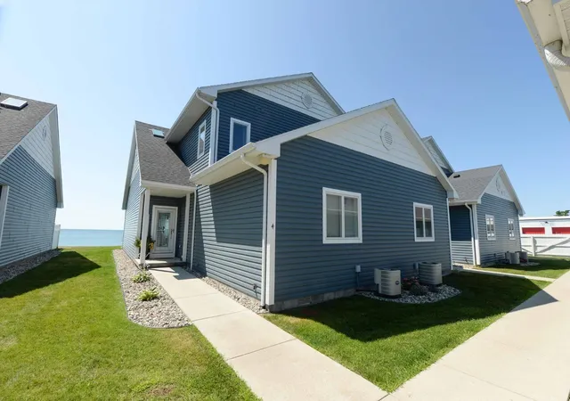 1st image of 708 E Bay St, East Tawas, MI 48730 | MLS# 77080071694