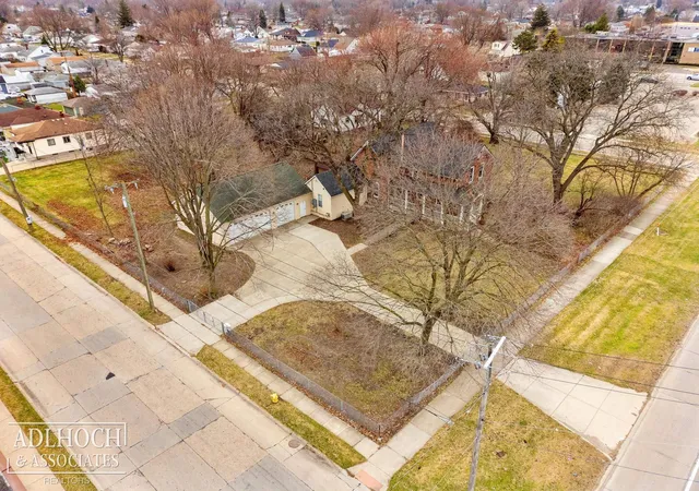 28th image of 17526 E 10 Mile Rd, Eastpointe, MI 48021 | MLS# 58050216684