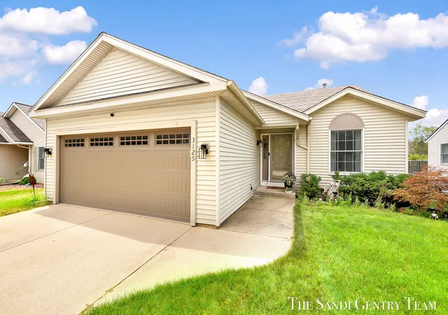 Photo 1 of Single family home for sale at 3125 Riley Ridge Rd, Holland, MI 49424 | MLS# 71026039396 | Listing updated on 2026-08-17