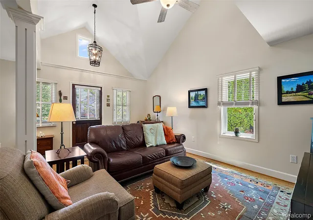 5th image of 1656 Washington Blvd, Birmingham, MI 48009 | MLS# 20261059390