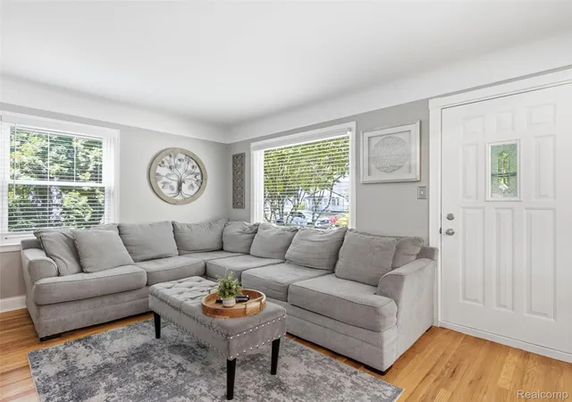 Photo 4 of Single family home for sale at 21924 Revere St, Saint Clair Shores, MI 48080 | MLS# 20261059394 | Listing updated on 2026-09-06