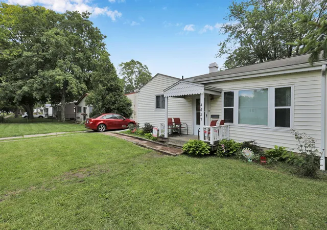 Photo 3 of Single family home for sale at 4627 Lowcroft Ave, Lansing, MI 48910 | MLS# 81026039418 | Listing updated on 2026-09-06