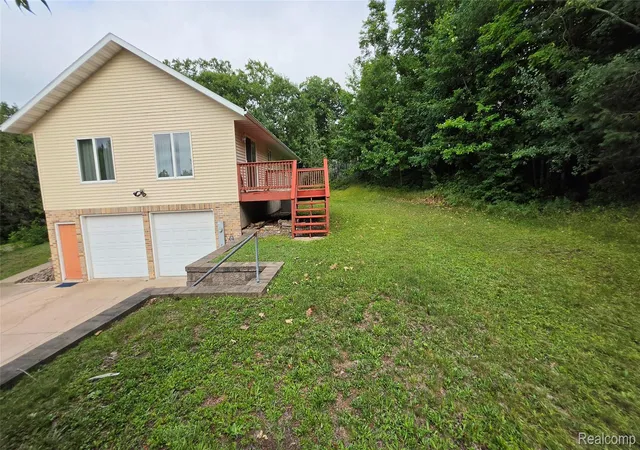 3rd image of 1901 Spruce Ln, Houghton, MI 49931 | MLS# 20261059421