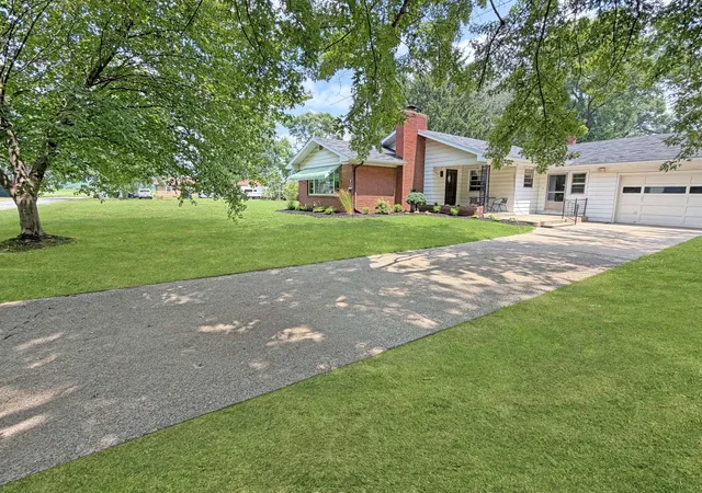 1st image of 1615 Roger Ave, Benton Harbor, MI 49022 | MLS# 69026039426