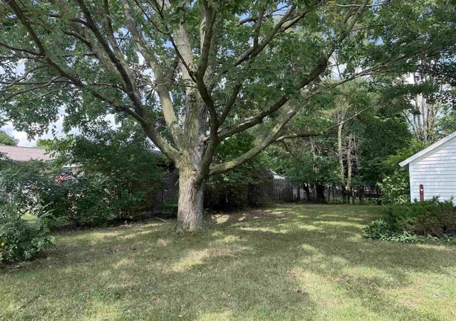 3rd image of 405 S Maxwell St, Mount Pleasant, MI 48858 | MLS# 78080071701