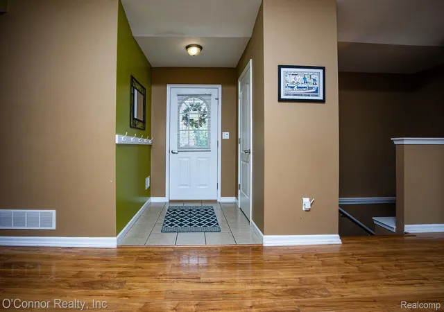 Photo 2 of Single family home for sale at 1327 Maddison Ave, Marysville, MI 48040 | MLS# 20261059439 | Listing updated on 2026-09-09