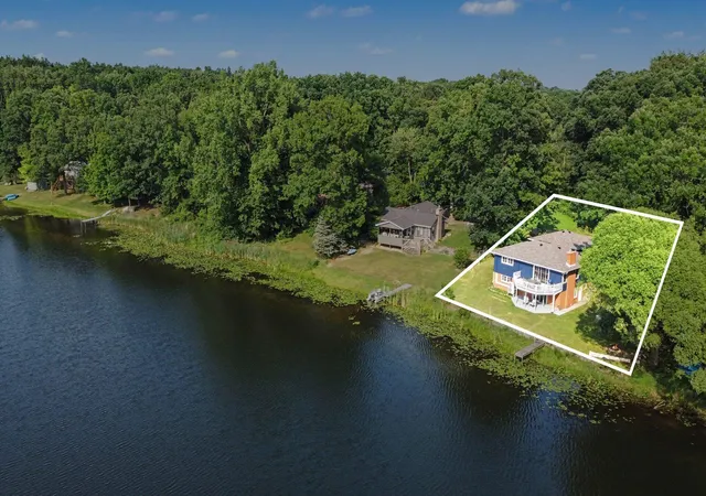 4th image of 6380 Oak Ridge Dr, Jonesville, MI 49250 | MLS# 55026039431