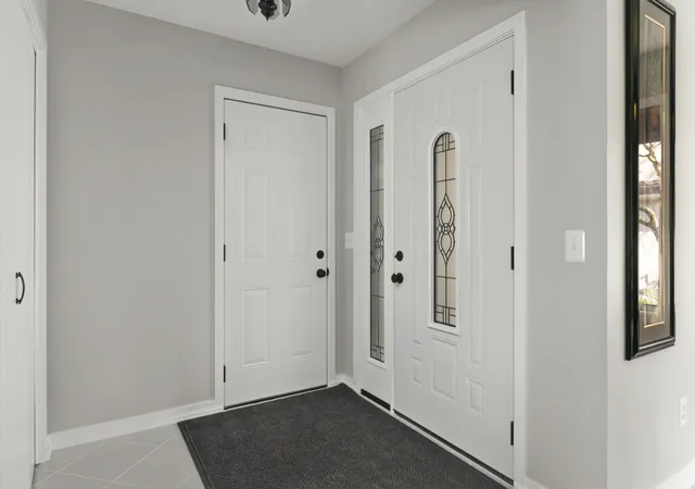 Listing Photo 4 - Condo for sale in building located at 4217 Walnut Hls Ln SE, Grand Rapids, MI 49512