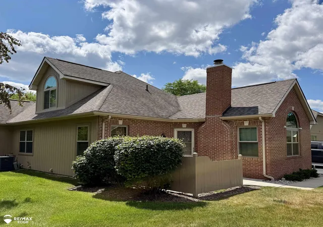 1st image of 662 Perry Creek Dr, Grand Blanc, MI 48439 | MLS# 5050216706