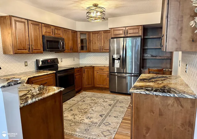 Photo 3 of Condo for sale at 662 Perry Crk Dr, Grand Blanc, MI 48439 | MLS# 5050216706 | Listing updated on 2026-07-30