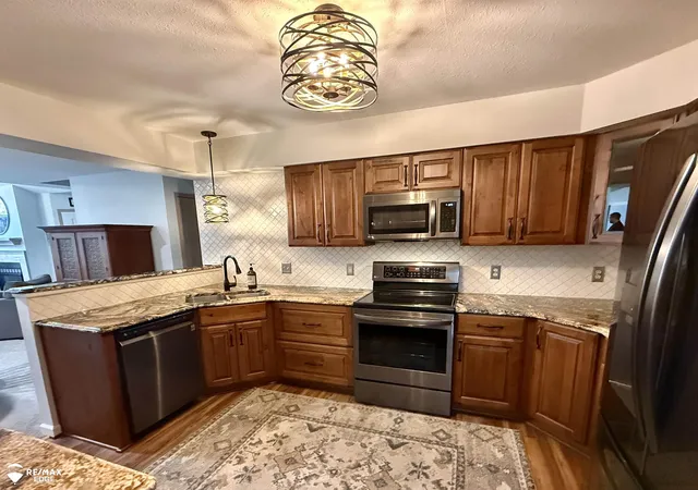 Photo 3 of Condo for sale at 662 Perry Crk Dr, Grand Blanc, MI 48439 | MLS# 5050216706 | Listing updated on 2026-07-30