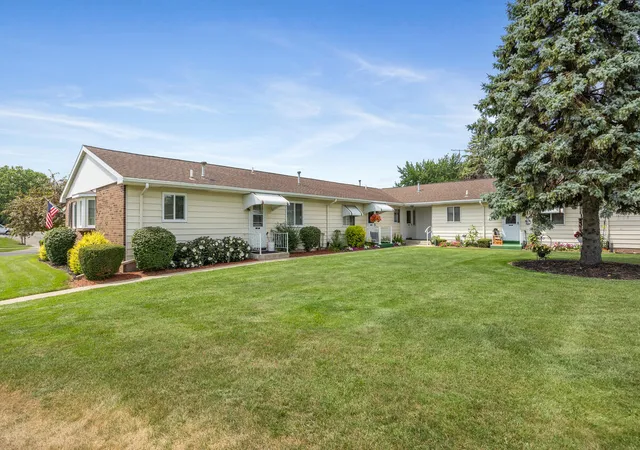 2nd image of 5946 Leisure South Dr Se, Grand Rapids, MI 49548 | MLS# 65026039456