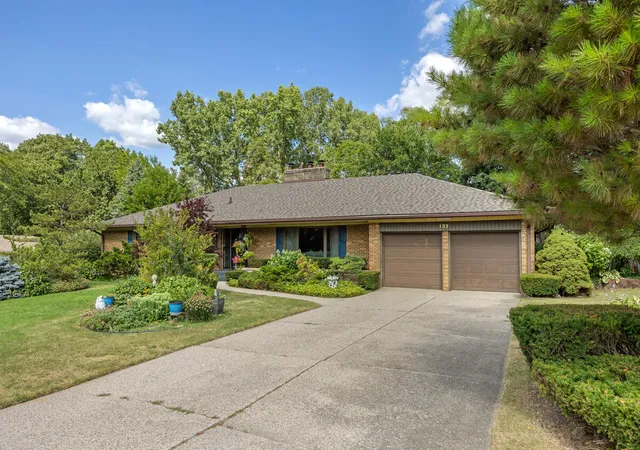 image of 132 Morningside Dr Se, Grand Rapids Charter Township Kent, MI 49506 | MLS# 65026039452