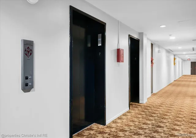Listing Photo 5 - Condo for sale in building located at 8200 E Jefferson Ave, Detroit, MI 48214