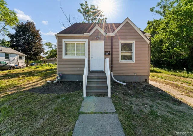 Photo 3 of Single family home for sale at 9342 Abington Ave, Detroit, MI 48228 | MLS# 20261059483 | Listing updated on 2026-08-17