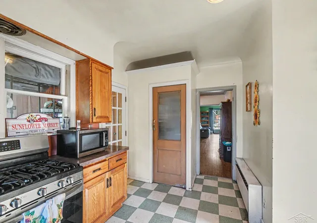 5th image of 526 E Cedar St, Standish, MI 48658 | MLS# 61050216712