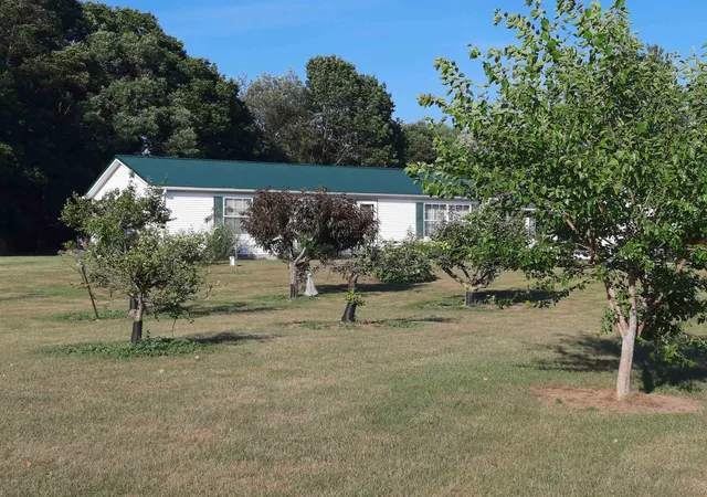Photo 3 of Single family home for sale at 4724 Stone Dr, Millington, MI 48746 | MLS# 5050216713 | Listing updated on 2026-09-16