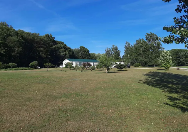 Photo 3 of Single family home for sale at 4724 Stone Dr, Millington, MI 48746 | MLS# 5050216713 | Listing updated on 2026-09-16