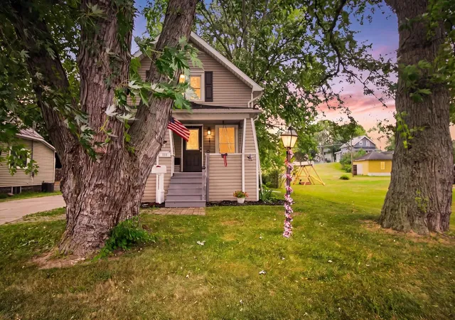 1st image of 111 Penrith Ave, Alma, MI 48801 | MLS# 79080071711
