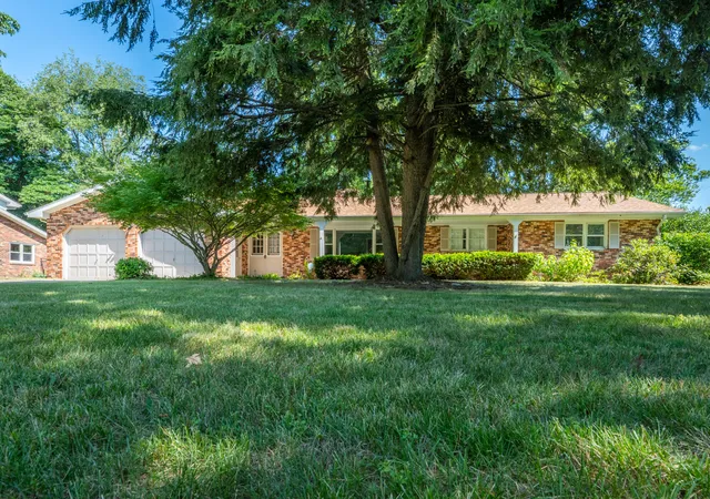 1st image of 1765 Hacienda Dr, Stevensville, MI 49127 | MLS# 69026039462