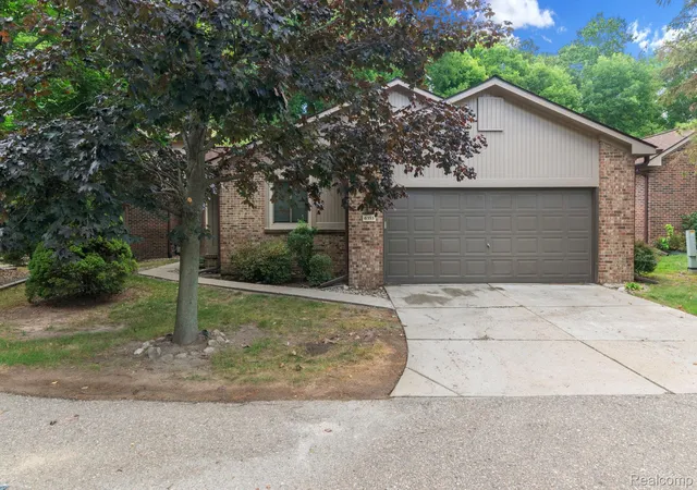 Photo 1 of Condo for sale at 6353 Brookview Ln, West Bloomfield, MI 48322 | MLS# 20261059518 | Listing updated on 2026-09-09