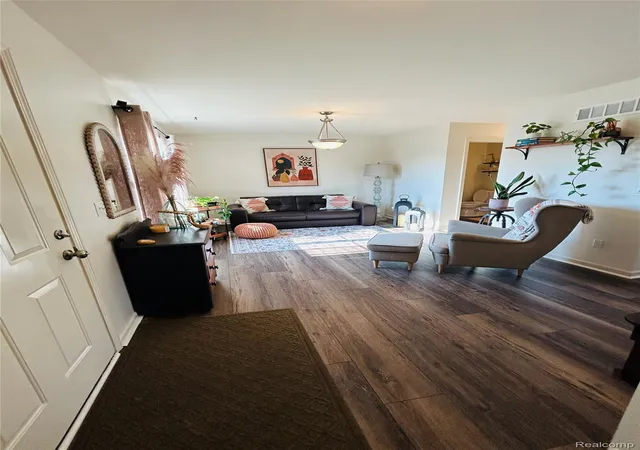 4th image of 8987 Parkland Dr, Ypsilanti, MI 48197 | MLS# 20261059519