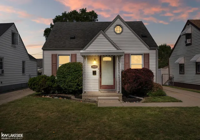 Photo 1 of Single family home for sale at 24885 Lexington Ave, Eastpointe, MI 48021 | MLS# 58050216719 | Listing updated on 2026-07-30